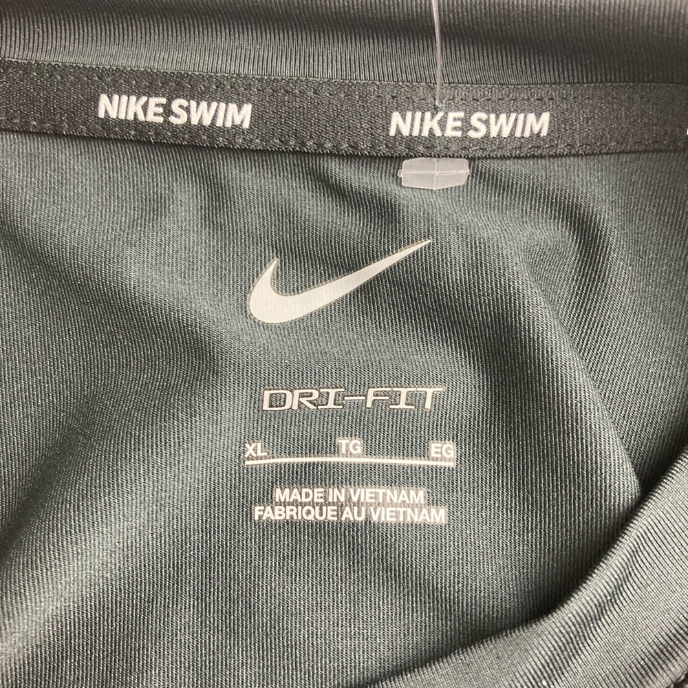 Nike swim dri fit long sleeves - Picture 3 of 8
